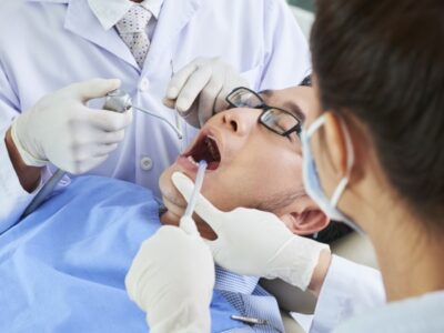 Should I Know an Emergency Dentist Near Me?