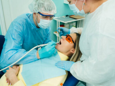 What is and Emergency Dentist?